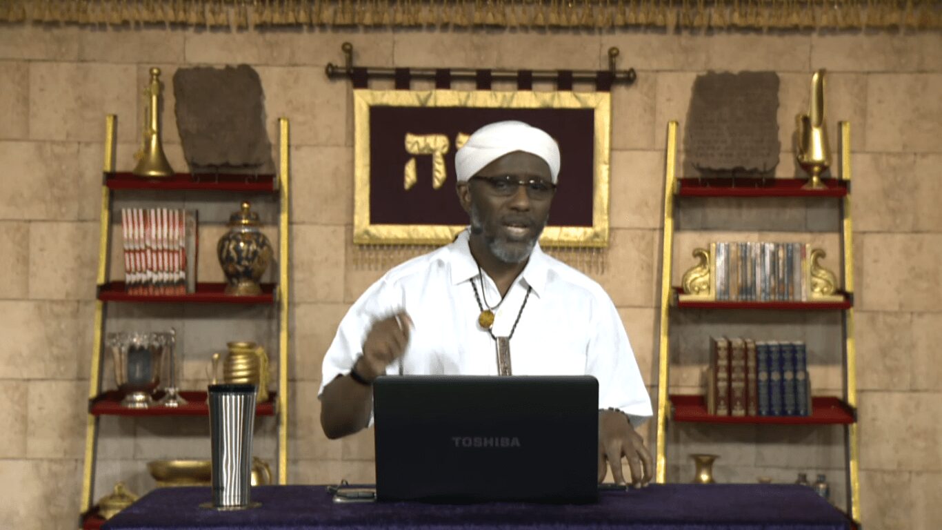 Influencers Teacher Efraiym Bridges